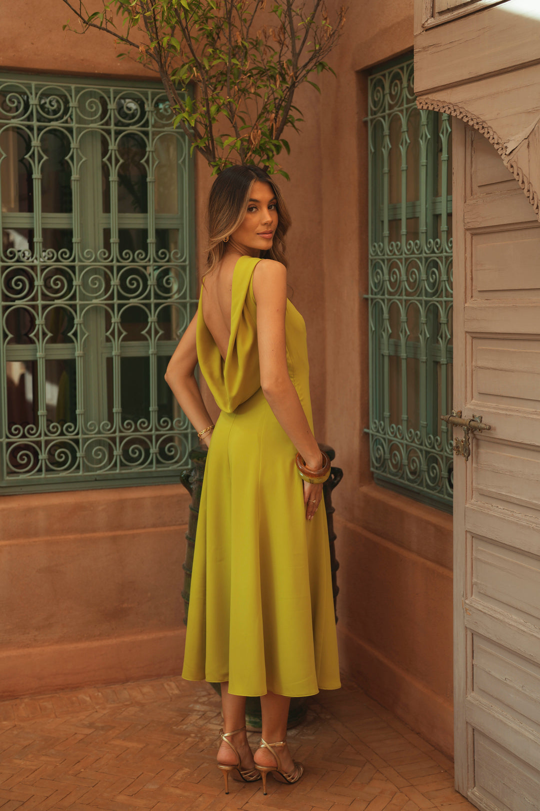 VESTIDO LIVIA VERDE MANGA CURTA