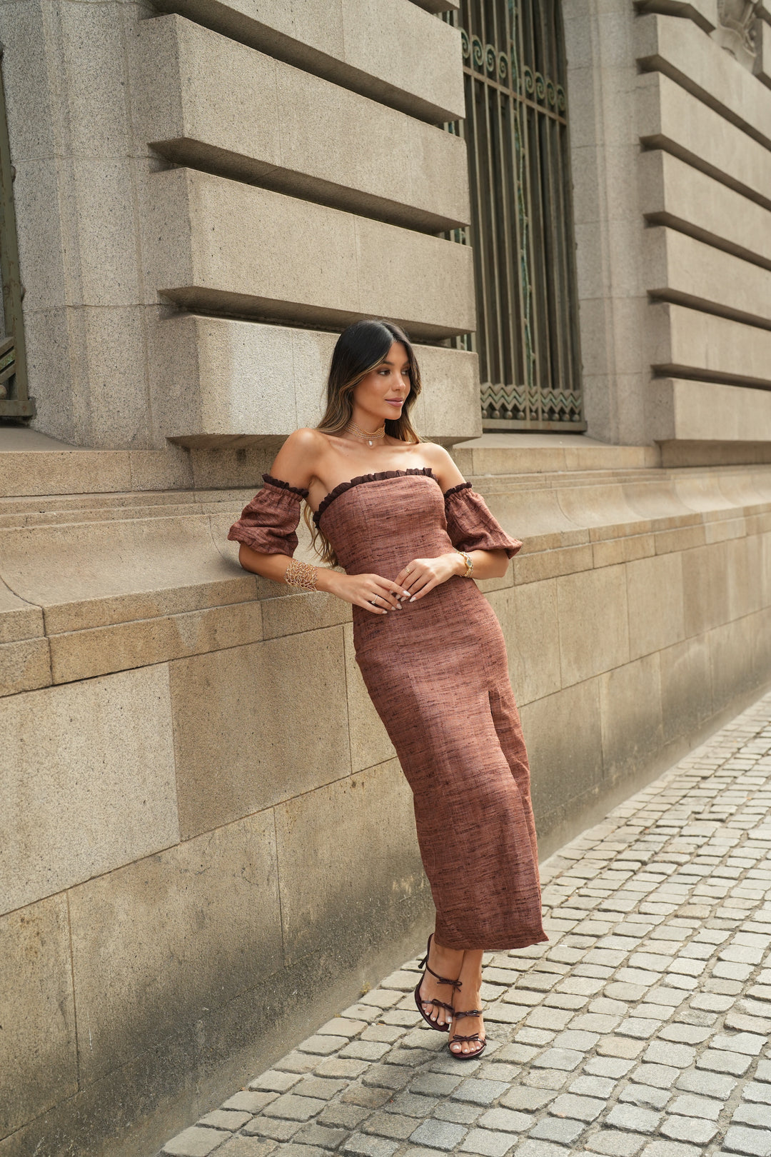 ROBE ÉMERAUDE SOIE MARRON