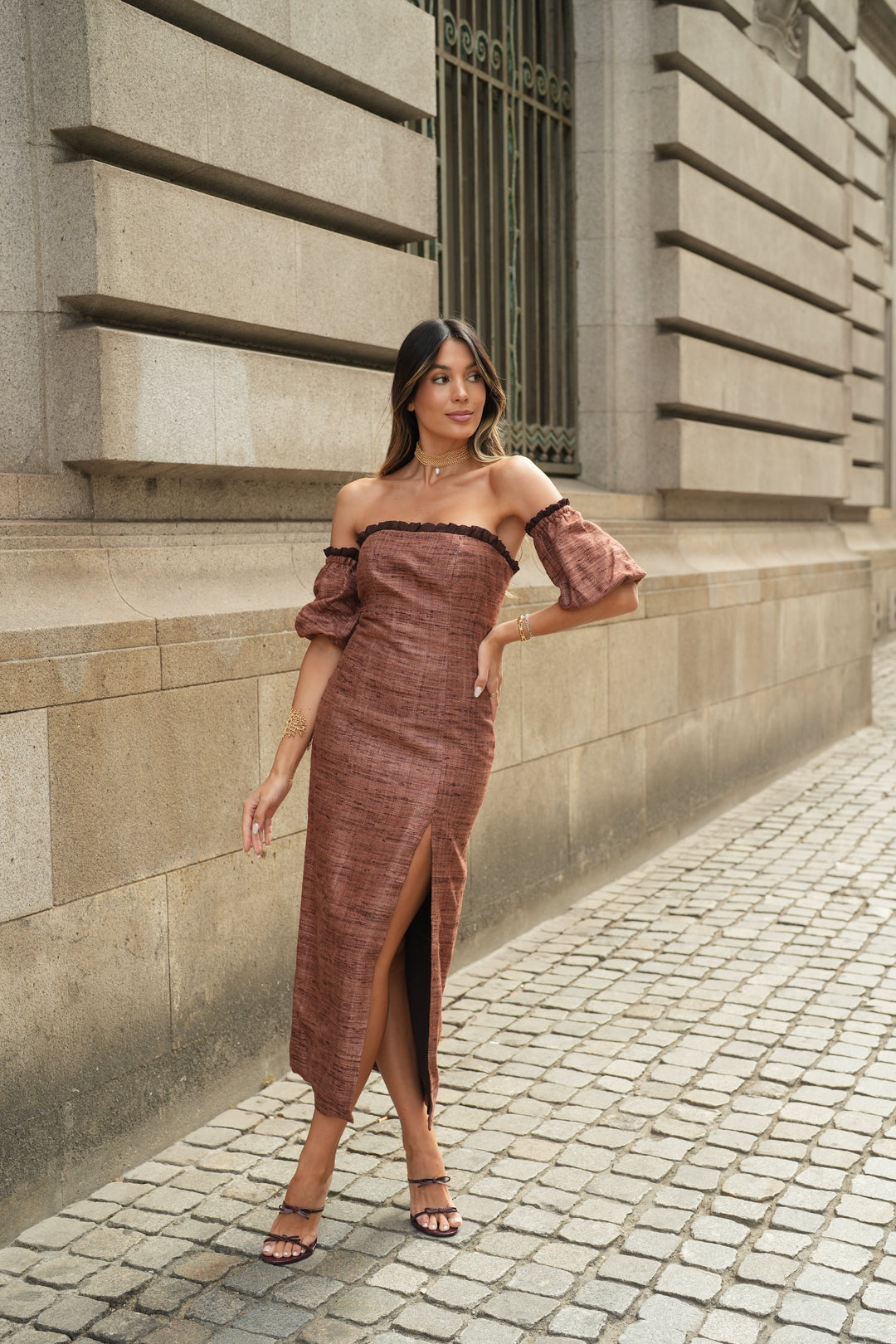 ROBE ÉMERAUDE SOIE MARRON
