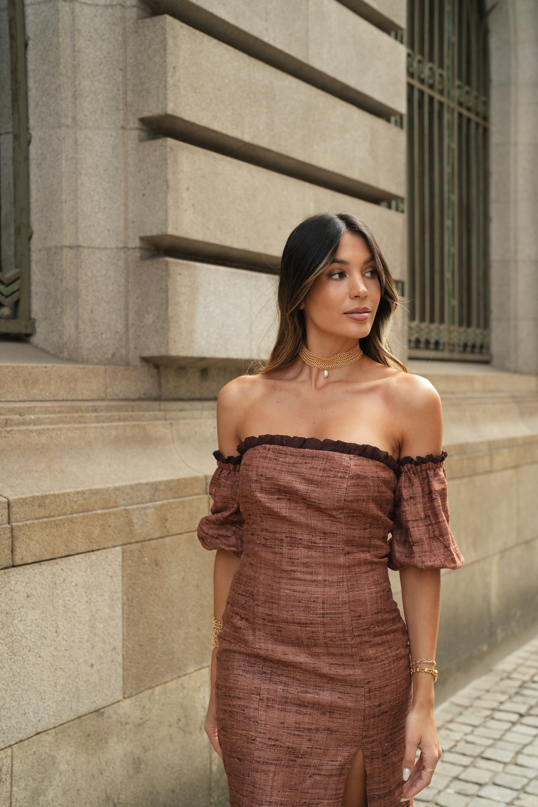 ROBE ÉMERAUDE SOIE MARRON