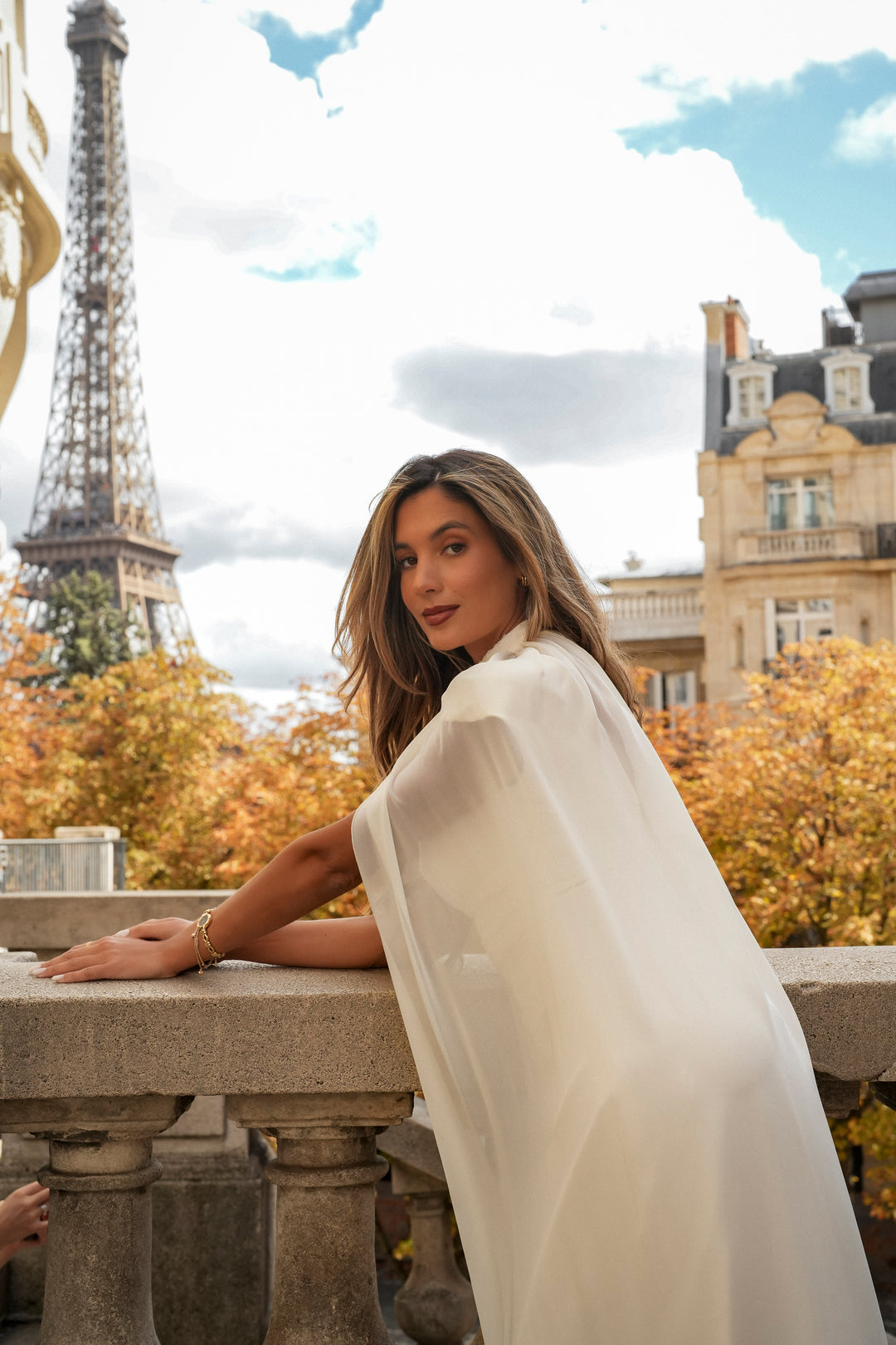 AURELIE BEIGE CAPE
