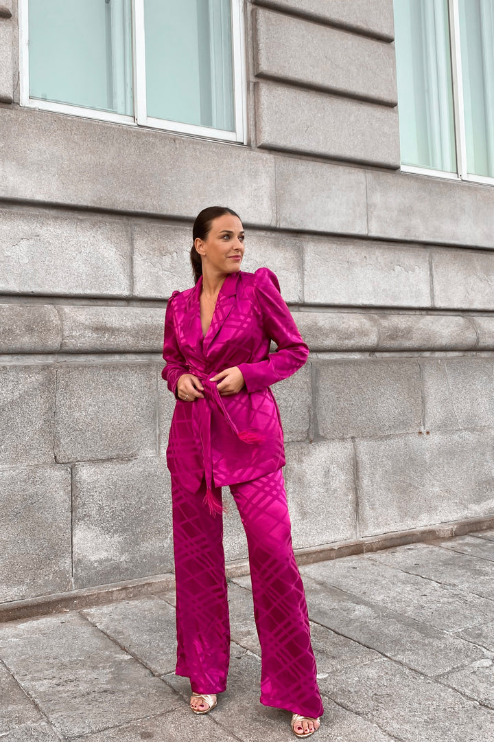 SET JACQUARD FUCSIA CON PLUMAS