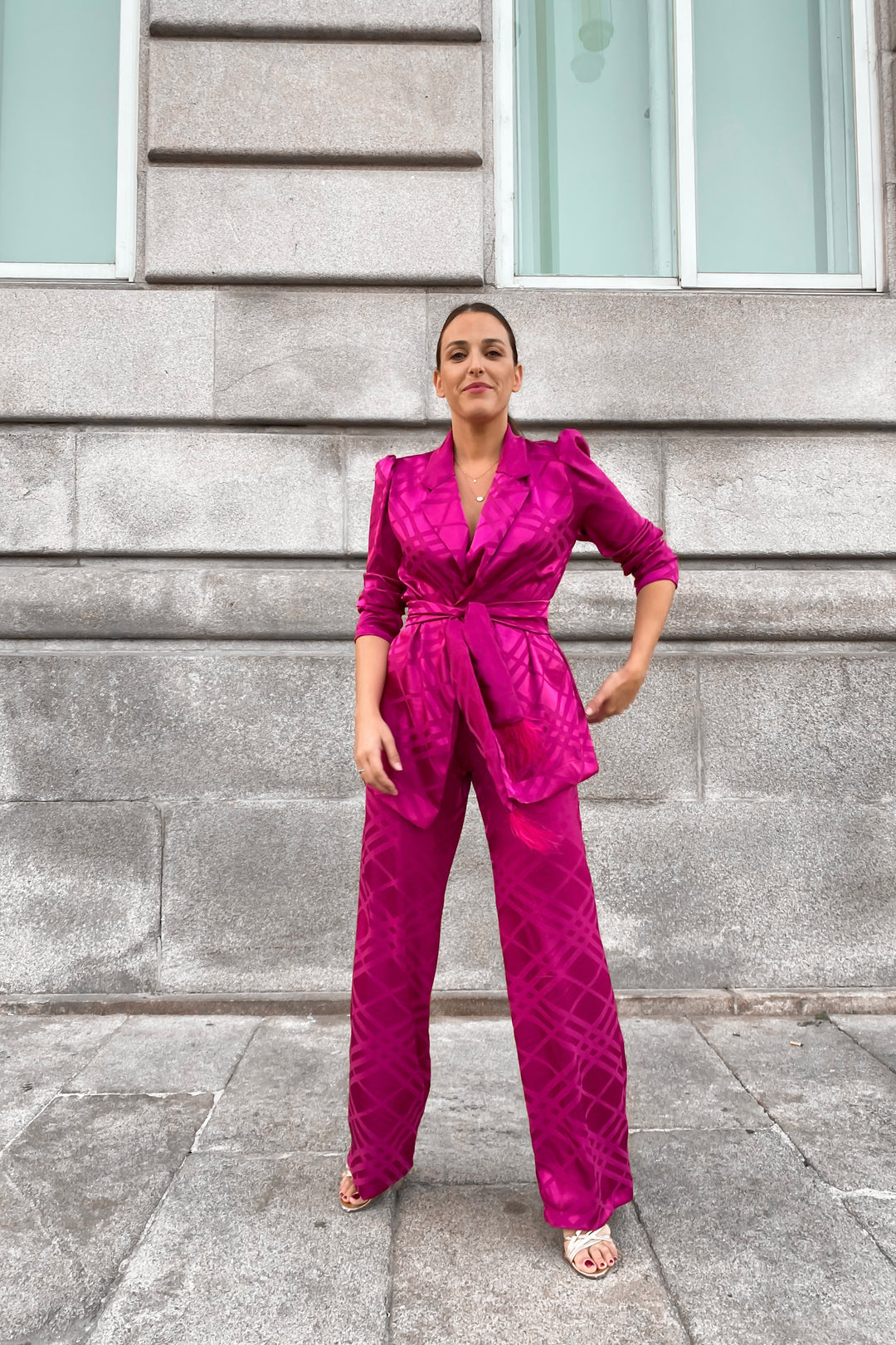 SET JACQUARD FUCSIA CON PLUMAS