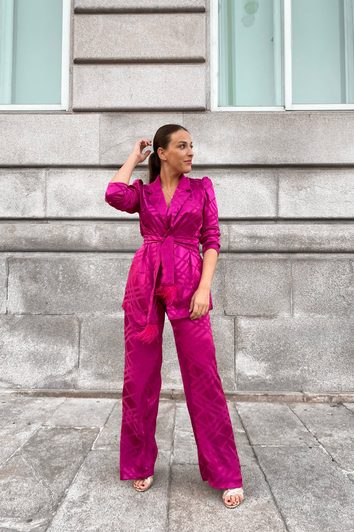 SET JACQUARD FUCSIA CON PLUMAS