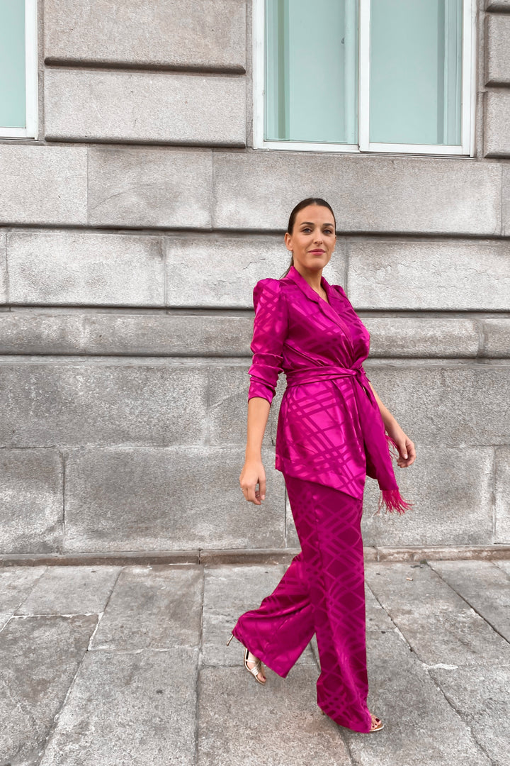 SET JACQUARD FUCSIA CON PLUMAS