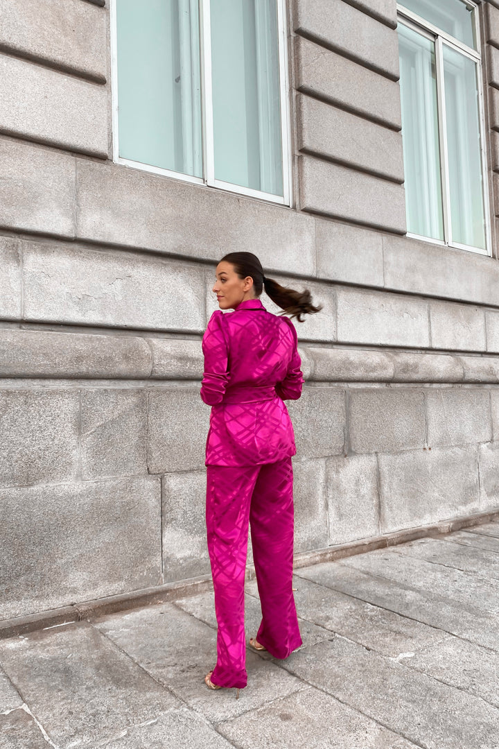 SET JACQUARD FUCSIA CON PLUMAS